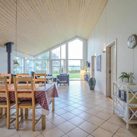 Stunning In Ebeltoft With Kitchen Holiday home Oksenmolle